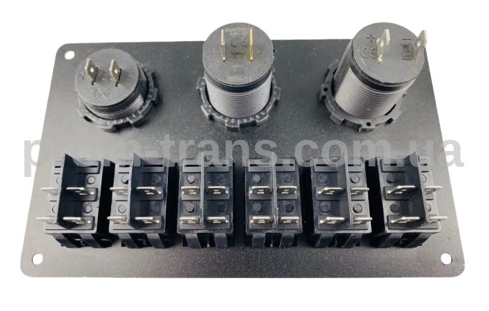 Панель із 6 перемикачами, двома USB-портами, цифровим вольтметром і розеткою прикурювача 2591