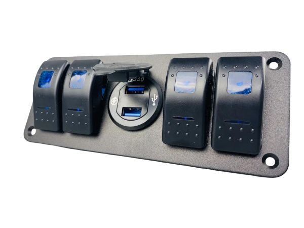 Панель із 4 перемикачами, USB-зарядкою QC3.0 і вольтметром 2592