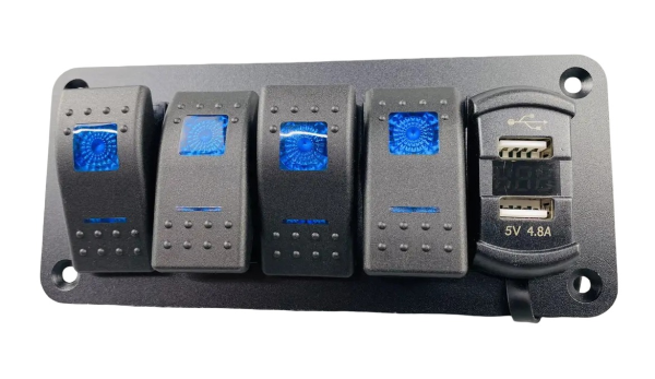 Панелі з 4 перемикачами, двома USB-портами та цифровим вольтметром 2595