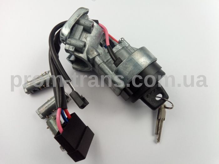 Замок зажигания ВАЗ 1118, 2170, 2123, 2190 с личинками 1118-3704010 (пр-во ДААЗ)